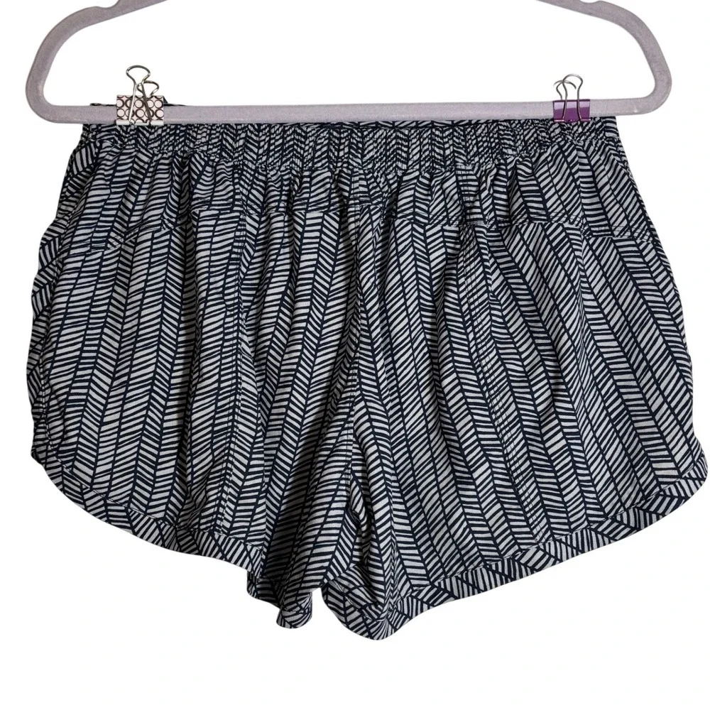 Athleta Women's Tropic Stellar Herringbone Navy/White Athletic Shorts Size Small